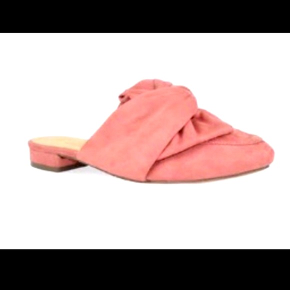Chic Blush Faux Suede Slip On Mules NIB - Picture 2 of 6